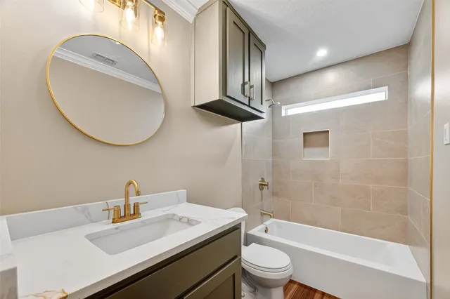 $310,000 | 826 Halewood Drive, Houston, TX 77062