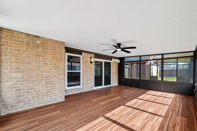 $310,000 | 826 Halewood Drive, Houston, TX 77062