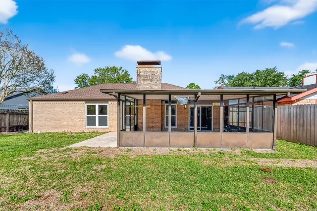 $310,000 | 826 Halewood Drive, Houston, TX 77062