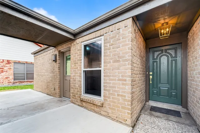 $310,000 | 826 Halewood Drive, Houston, TX 77062