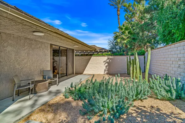 $1,275,000 | 8 Dartmouth Drive, Rancho Mirage, CA 92270