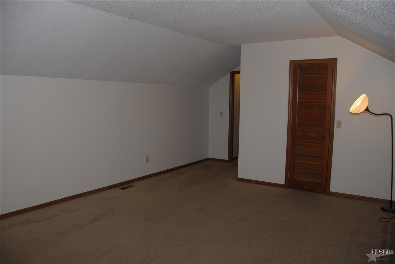 4303 Locust Spring Place Fort Wayne, IN 46804 - Photo 17 of 23 Gallery Image 17