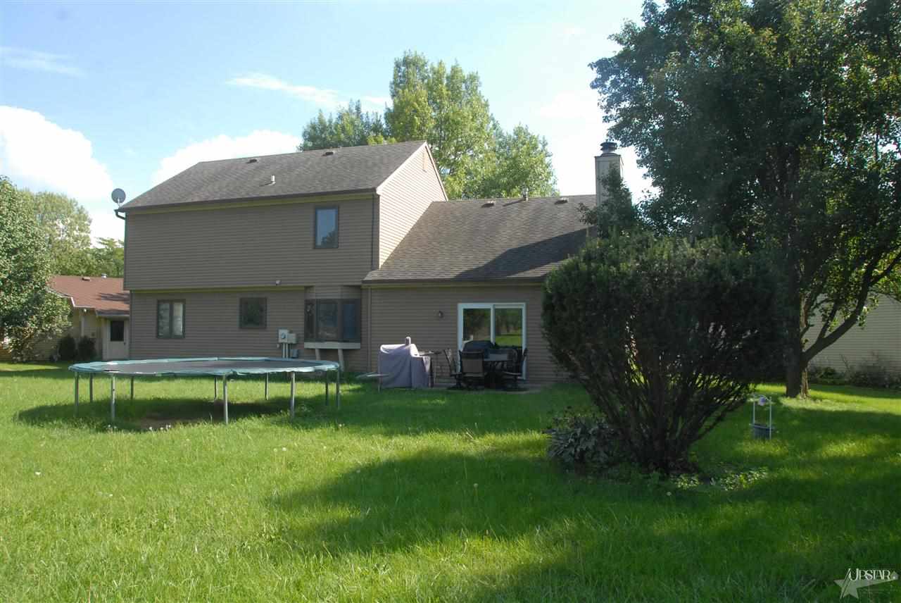 4303 Locust Spring Place Fort Wayne, IN 46804 - Photo 3 of 23 Gallery Image 3