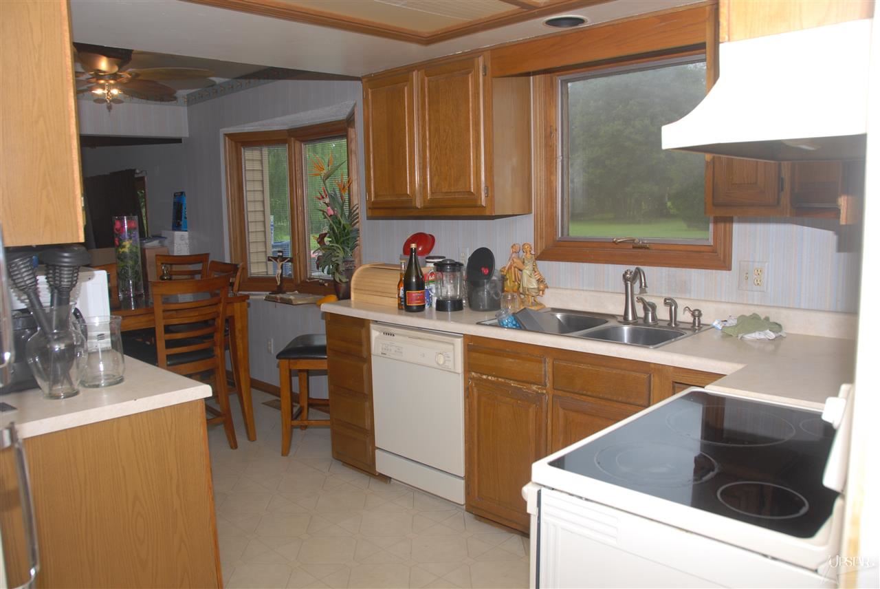 4303 Locust Spring Place Fort Wayne, IN 46804 - Photo 9 of 23 Gallery Image 9