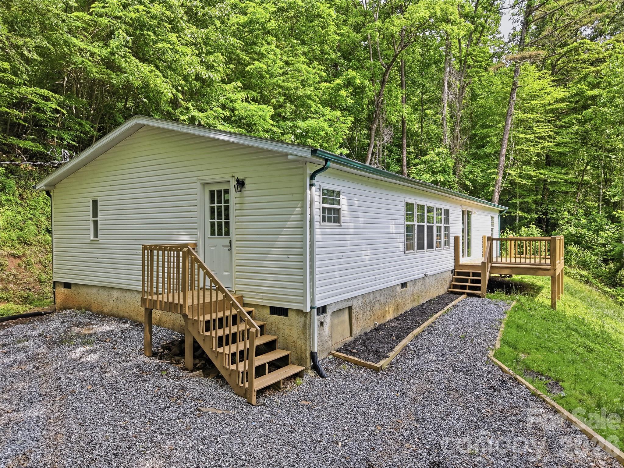 508 Cripple Creek Road Sylva, NC 28779 - Photo 3 of 37