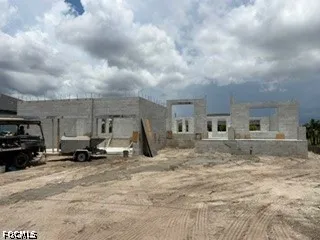 $435,600 | 3233 Northwest 41st Place, Cape Coral, FL 33993