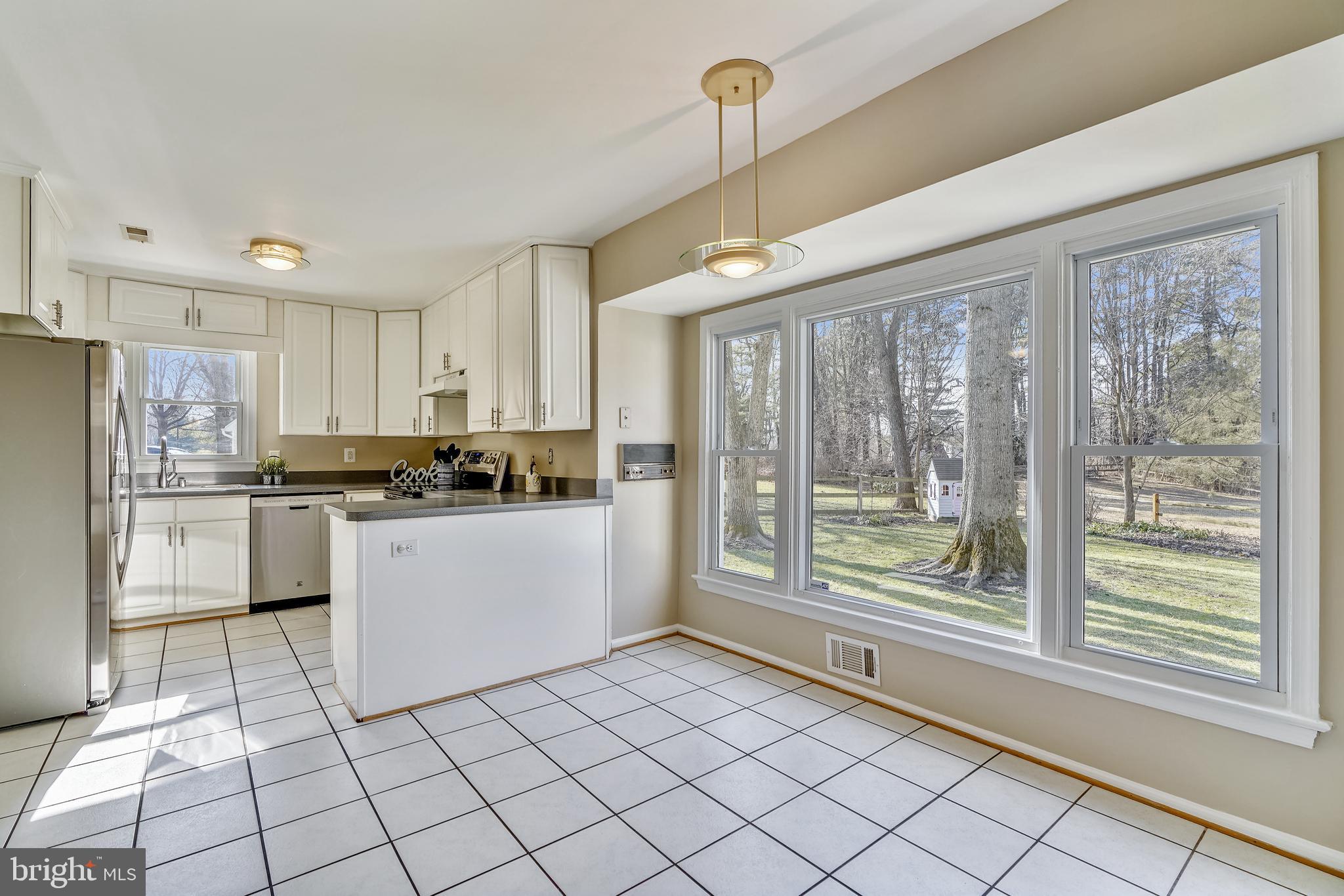 9354 Mellenbrook Road Columbia, MD 21045 - Photo 11 of 36 Eating area