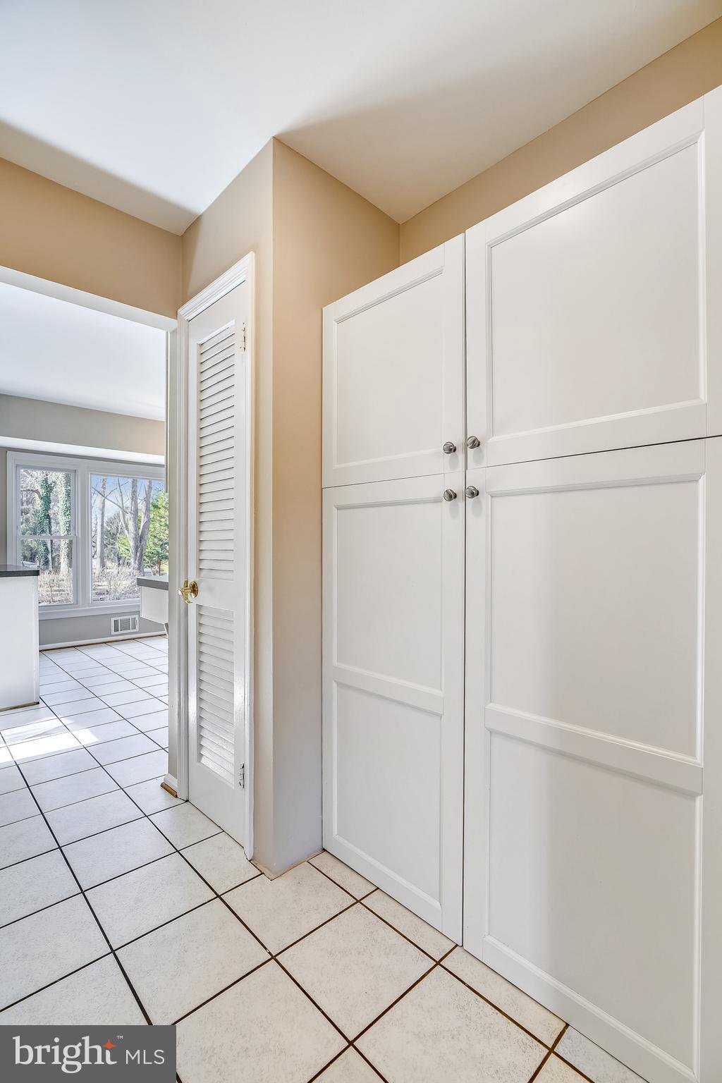 9354 Mellenbrook Road Columbia, MD 21045 - Photo 18 of 36 Lots of pantry space