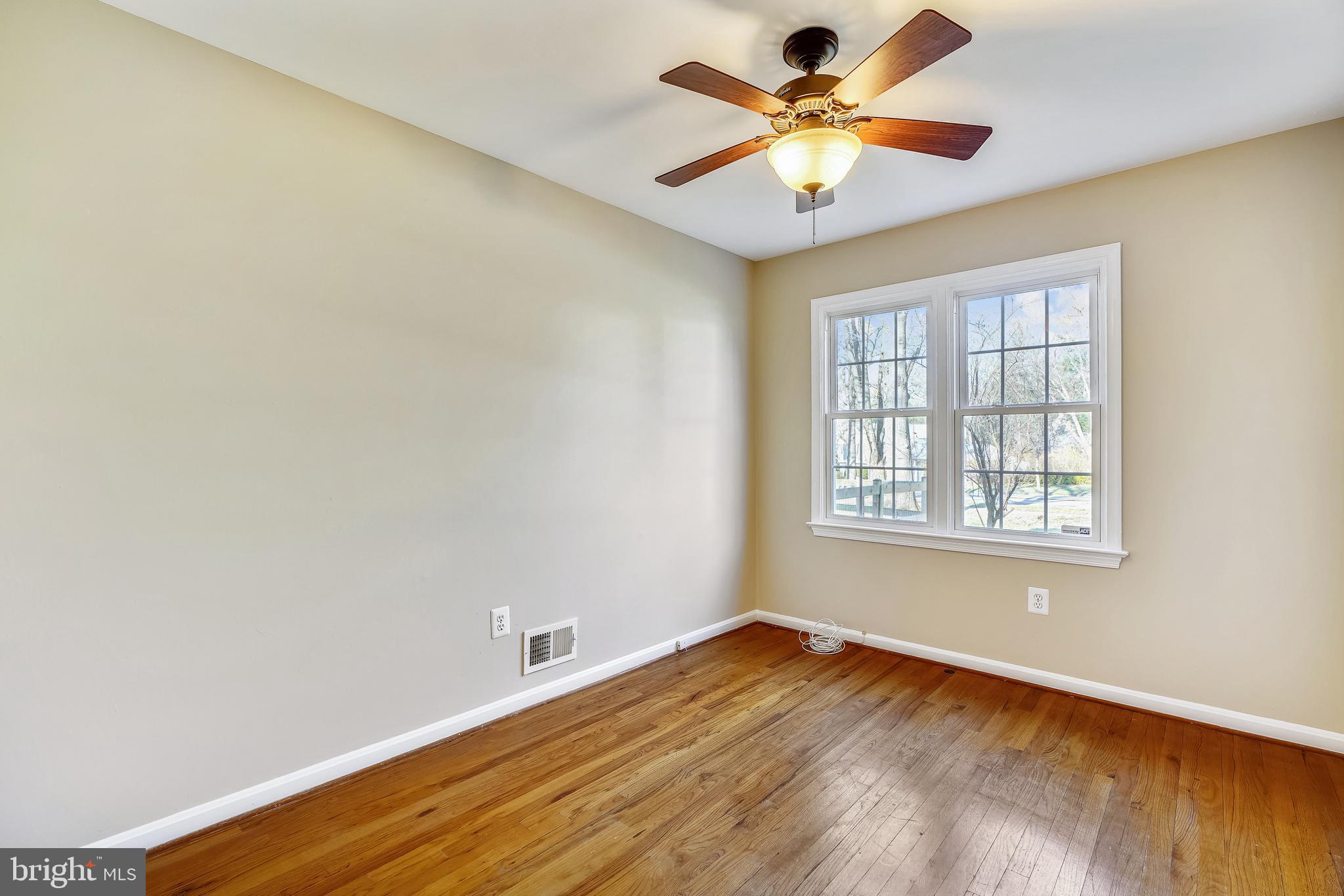 9354 Mellenbrook Road Columbia, MD 21045 - Photo 20 of 36 Main level study