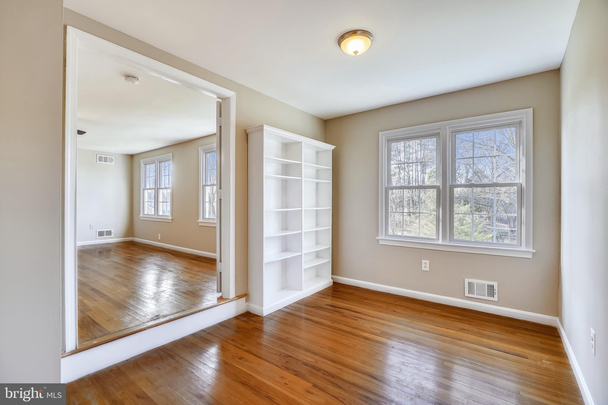 9354 Mellenbrook Road Columbia, MD 21045 - Photo 21 of 36 Upper level loft