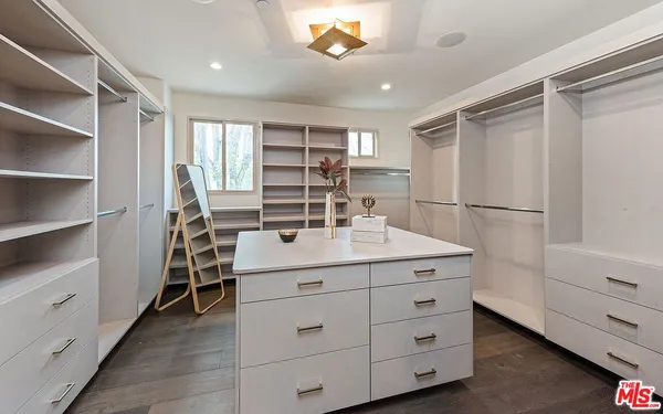 $24,950 | 2408 Castle Heights Avenue, Los Angeles, CA 90034