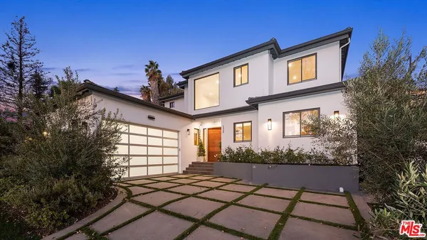 $24,950 | 2408 Castle Heights Avenue, Los Angeles, CA 90034
