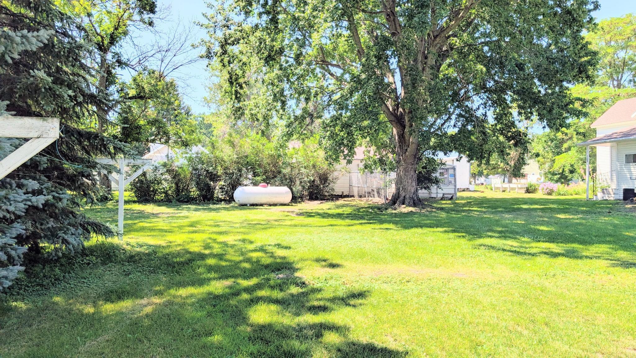 104 Indiana Avenue Adrian, MN 56110 - Photo 34 of 38