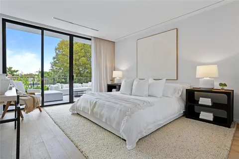 $3,295,000 | 2189 Southwest 24th Terrace, Miami, FL 33145