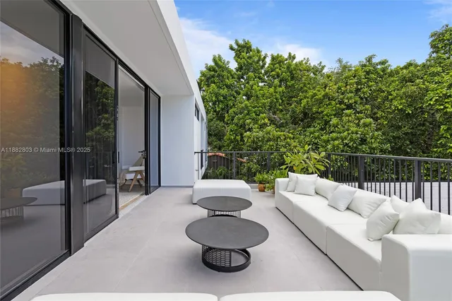 $3,295,000 | 2189 Southwest 24th Terrace, Miami, FL 33145