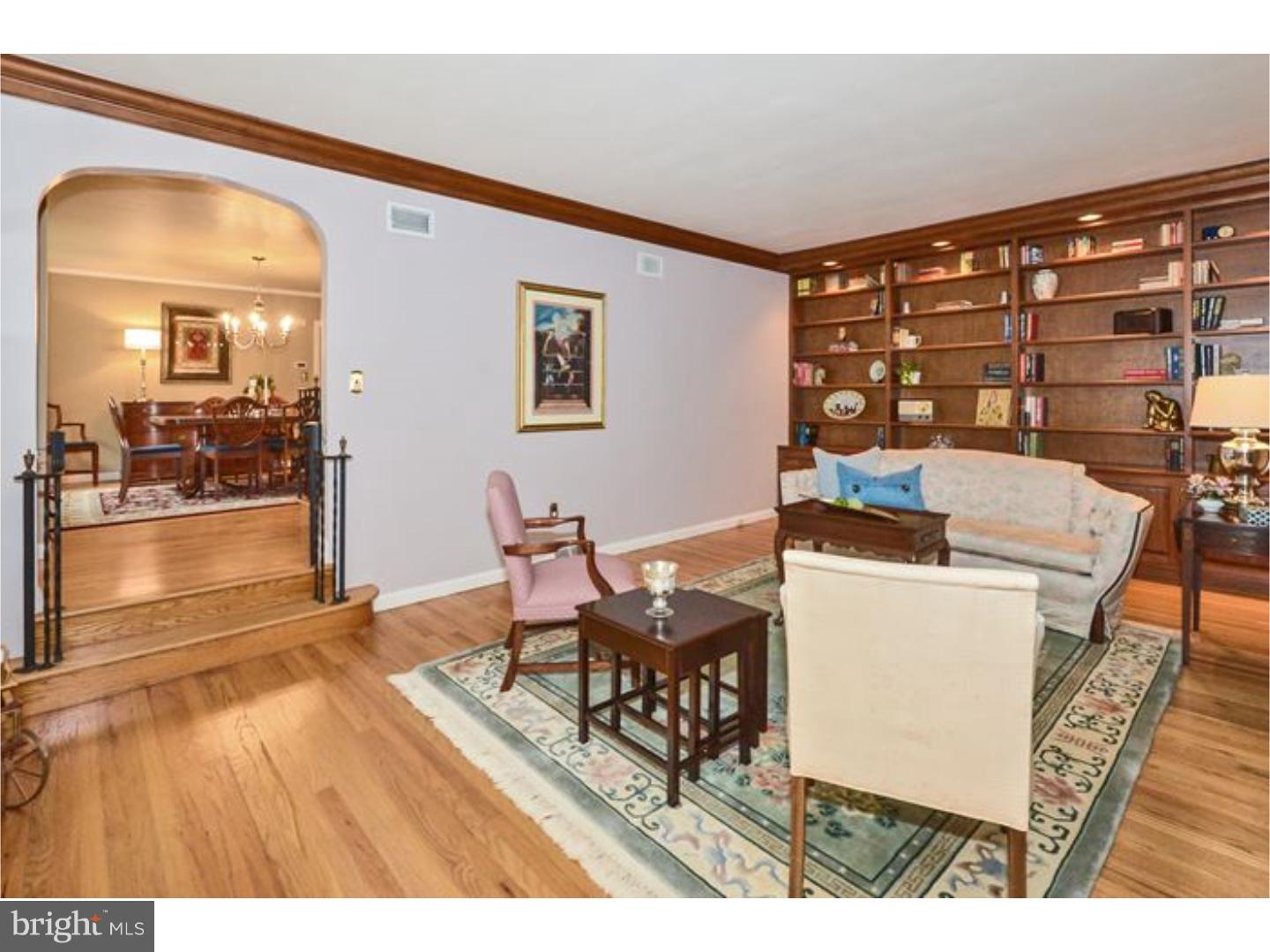 585 River Road Yardley, PA 19067 - Photo 5 of 25 Living Room