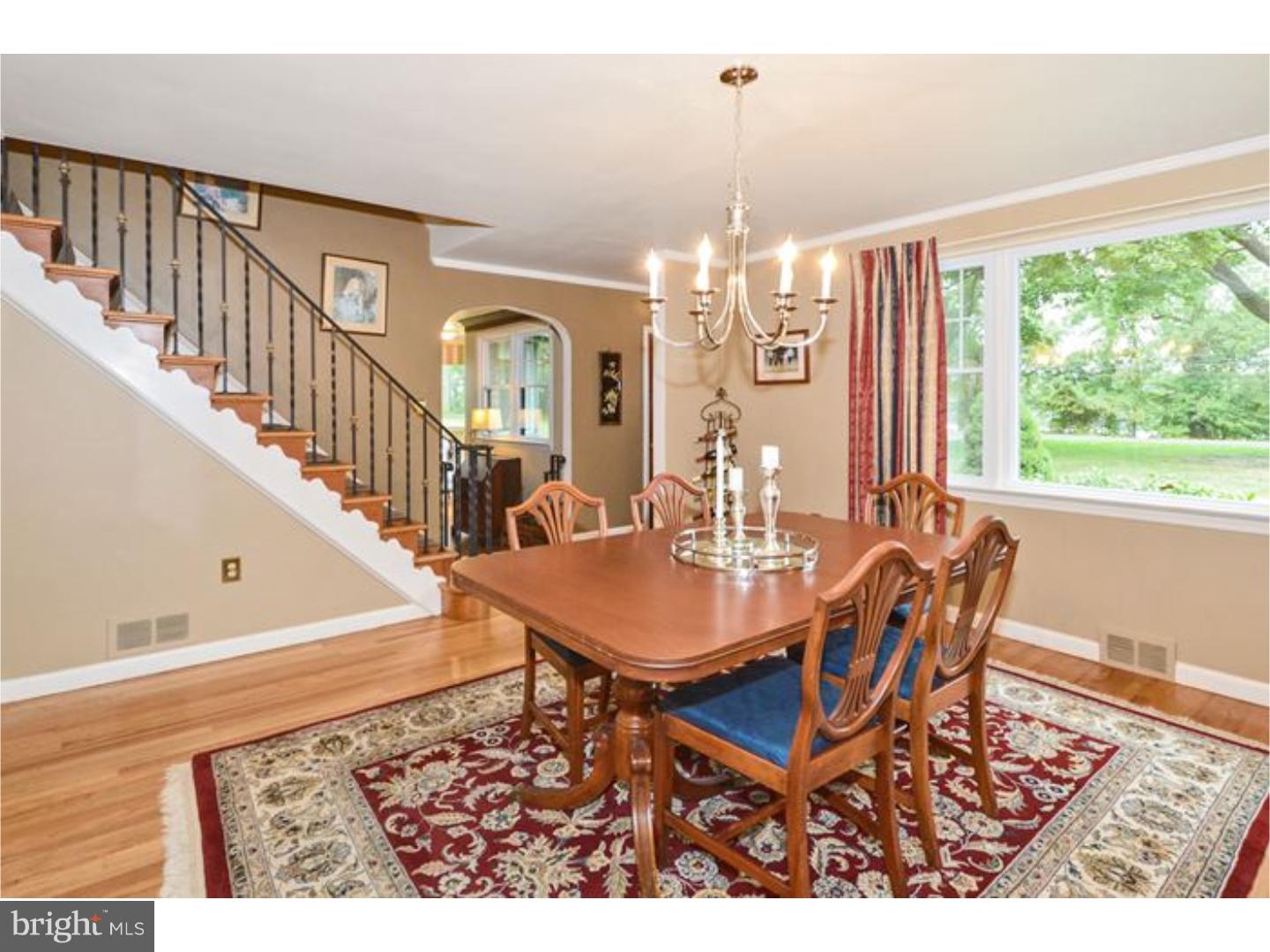585 River Road Yardley, PA 19067 - Photo 10 of 25 Dining Room