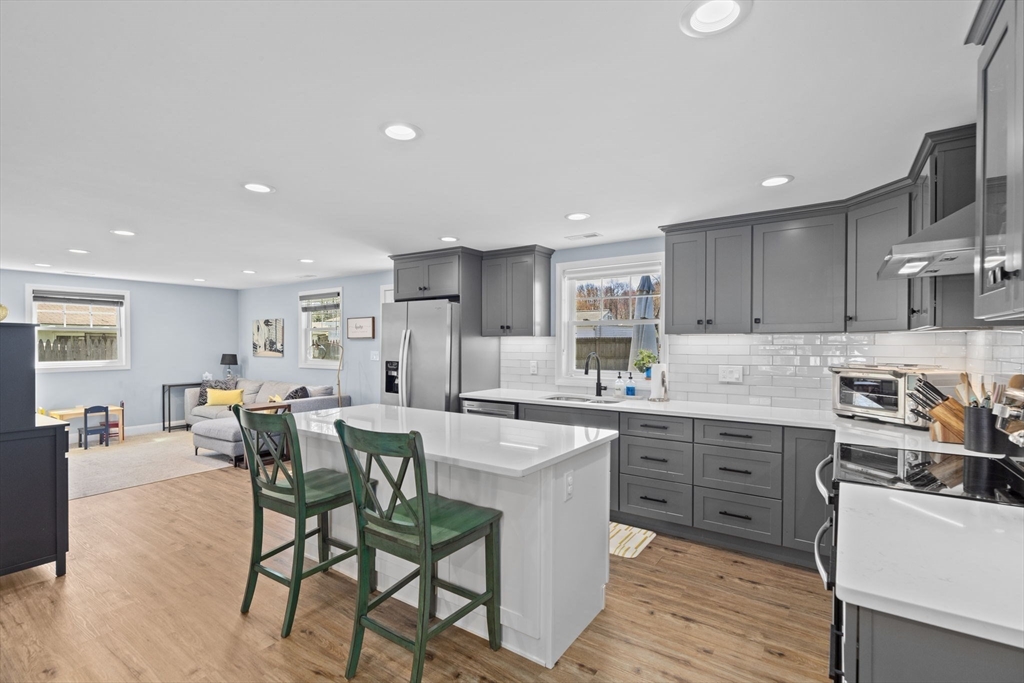 14 Carver Road Framingham, MA 01701 - Photo 4 of 40 Gallery Image 4