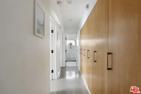 $799,000 | 1145 Larrabee Street, Unit 9, West Hollywood, CA 90069
