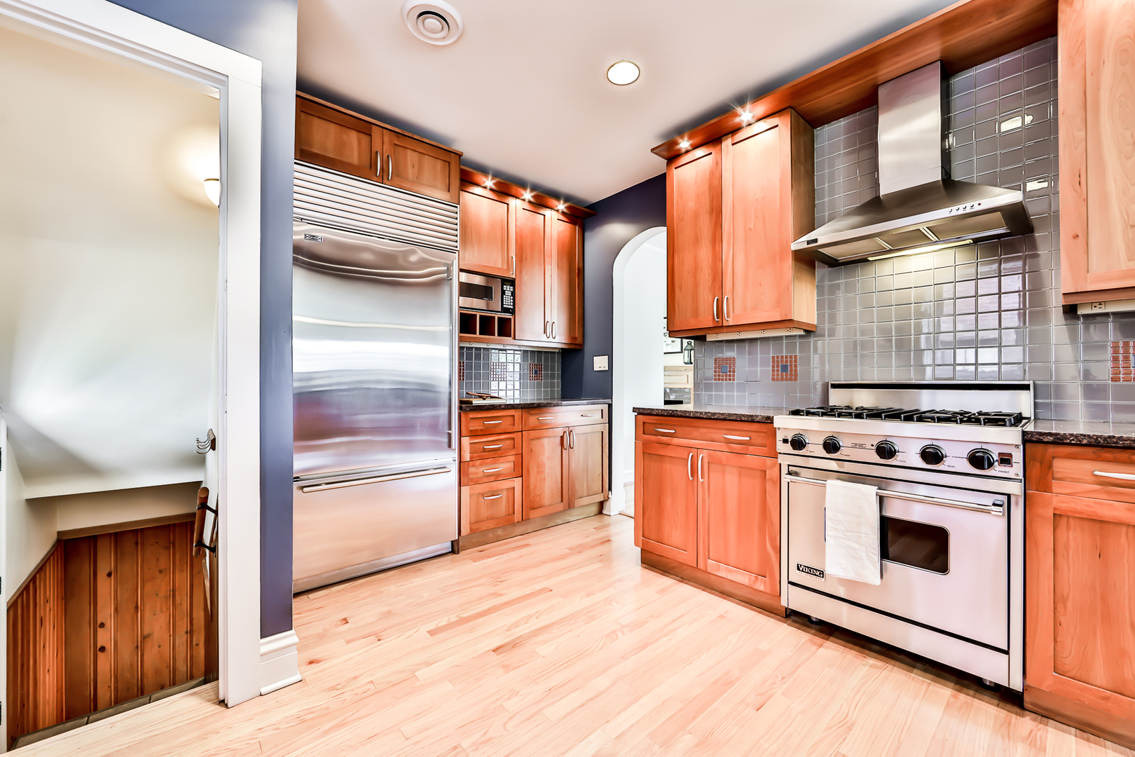 307 Herrick Road Riverside, IL 60546 - Photo 8 of 24
