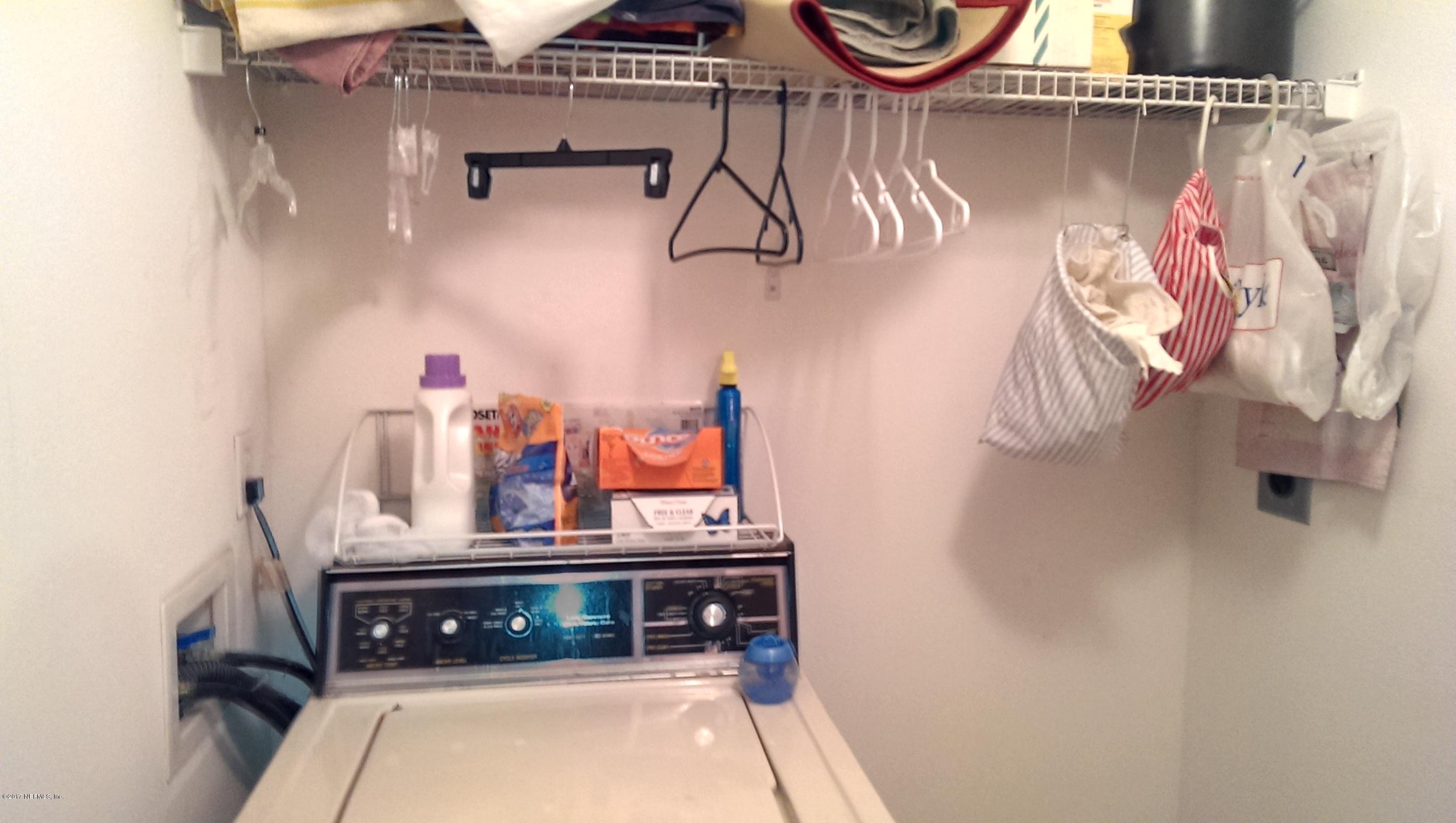 3043 Valkyrie Road Middleburg, FL 32068 - Photo 18 of 21 Inside Laudry Room