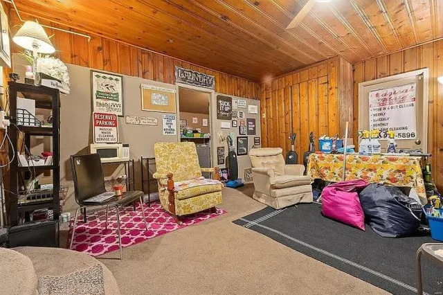 $85,000 | 861 Pershing Street, East St. Louis, IL 62203