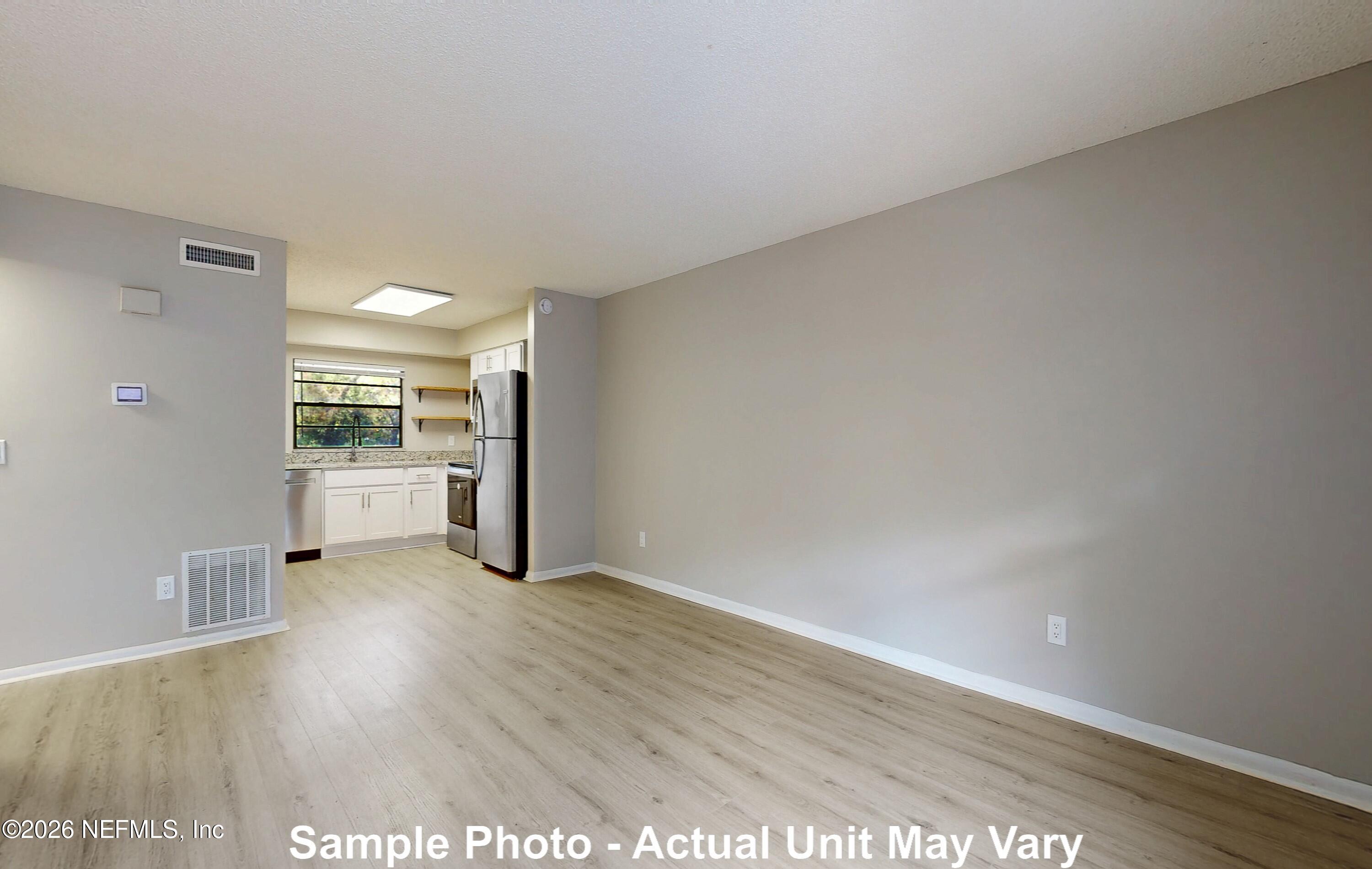 2111 Firestone Road, Unit 3 Jacksonville, FL 32210 - Photo 4 of 16 2 Living Rm a