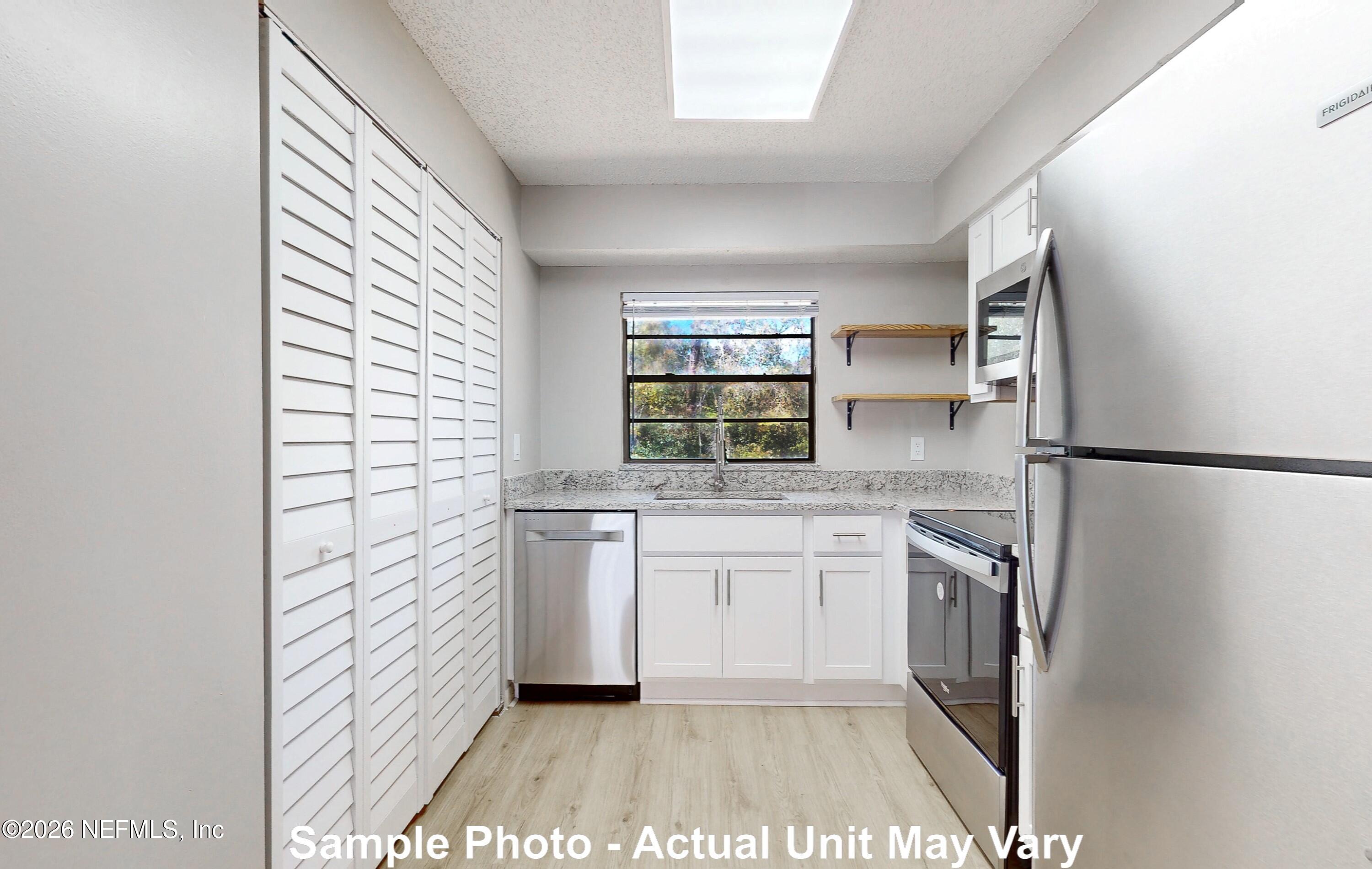 2111 Firestone Road, Unit 3 Jacksonville, FL 32210 - Photo 5 of 16 3 Kitchen a