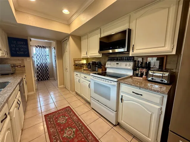 $2,350 | 2104 Victoria Road, Carrollton, TX 75007