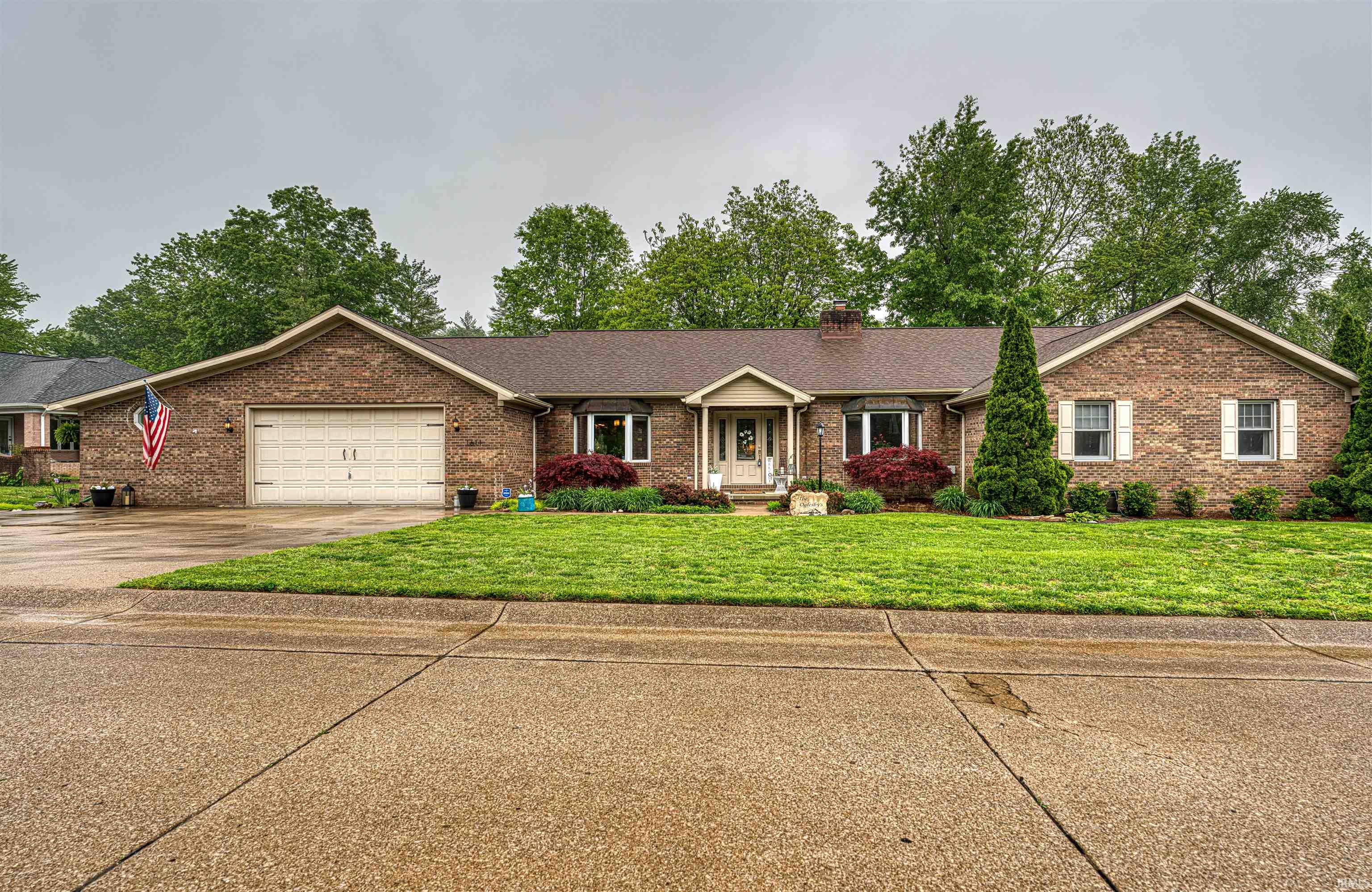 1611 Westminster Road Evansville, IN 47725 - Photo 1 of 36