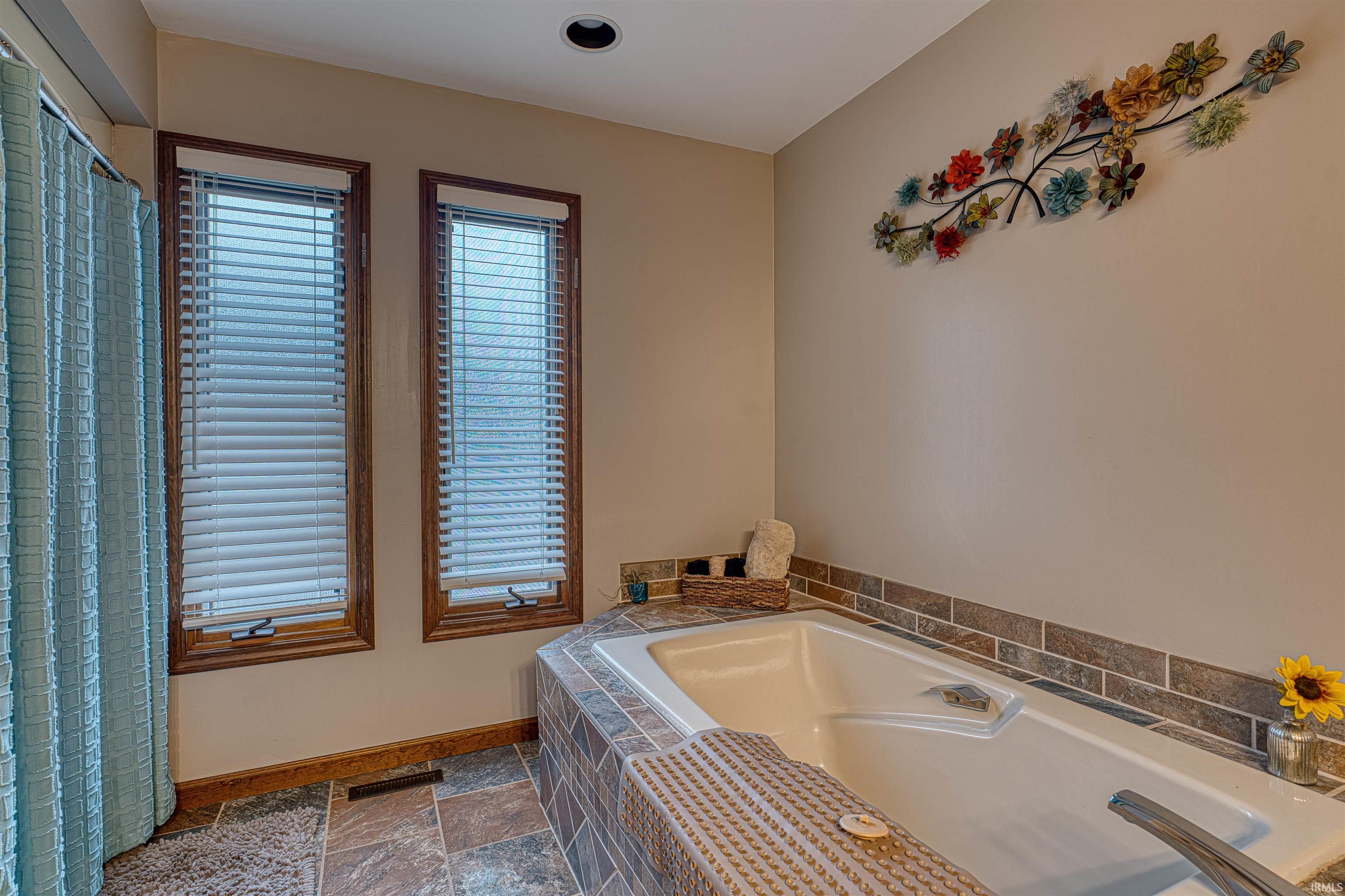 1611 Westminster Road Evansville, IN 47725 - Photo 13 of 36