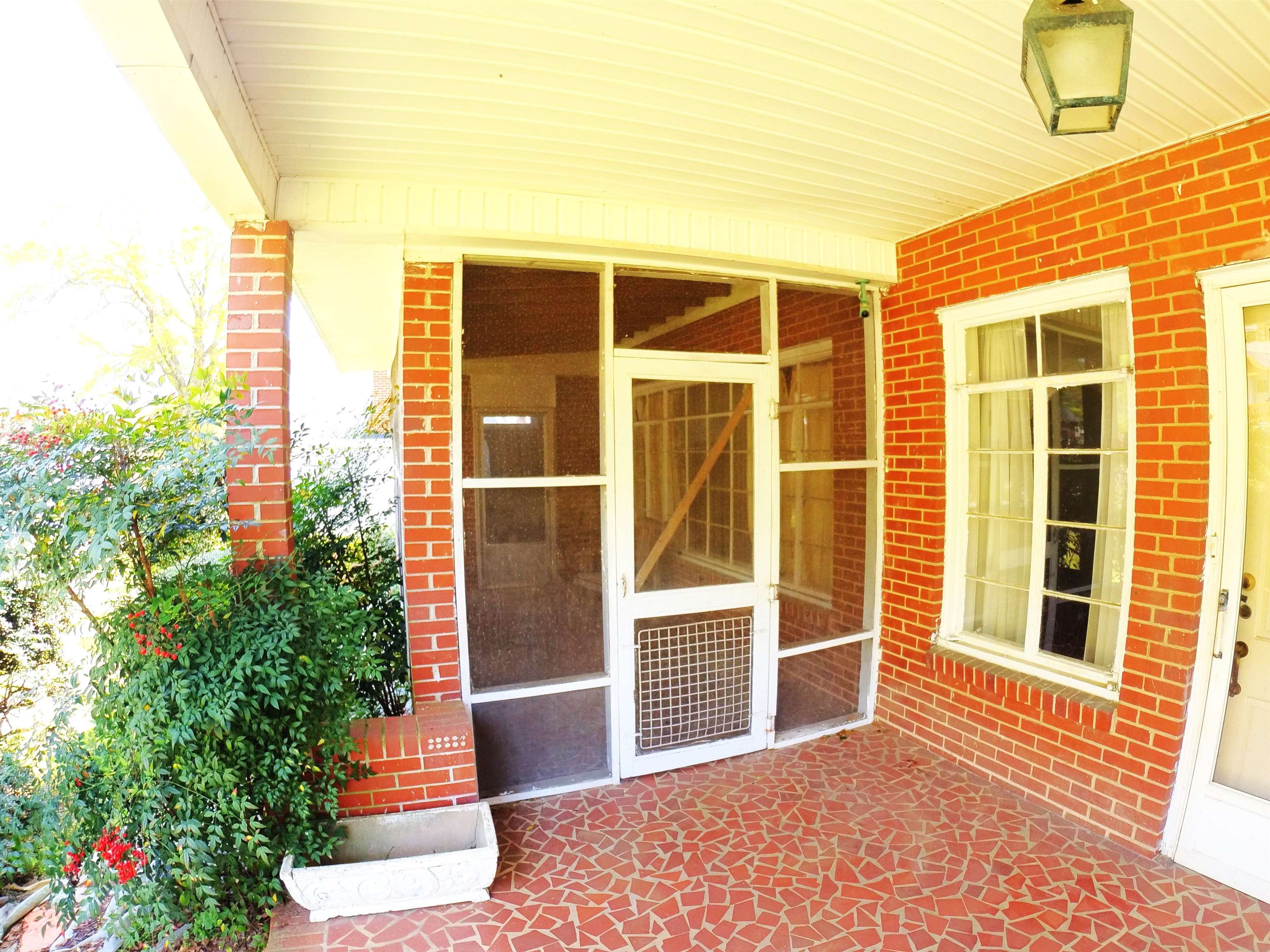 175 North Highpoint Road Spartanburg, SC 29301 - Photo 2 of 29