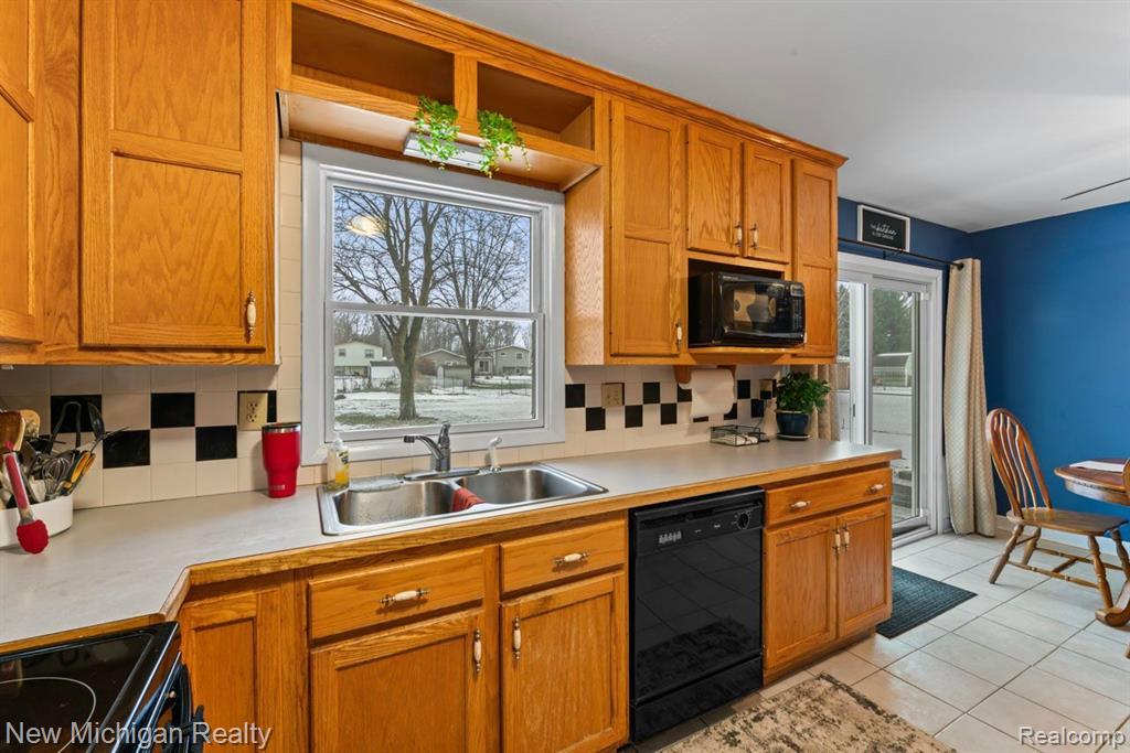 4357 Reid Road Swartz Creek, MI 48473 - Photo 16 of 33 Gallery Image 16