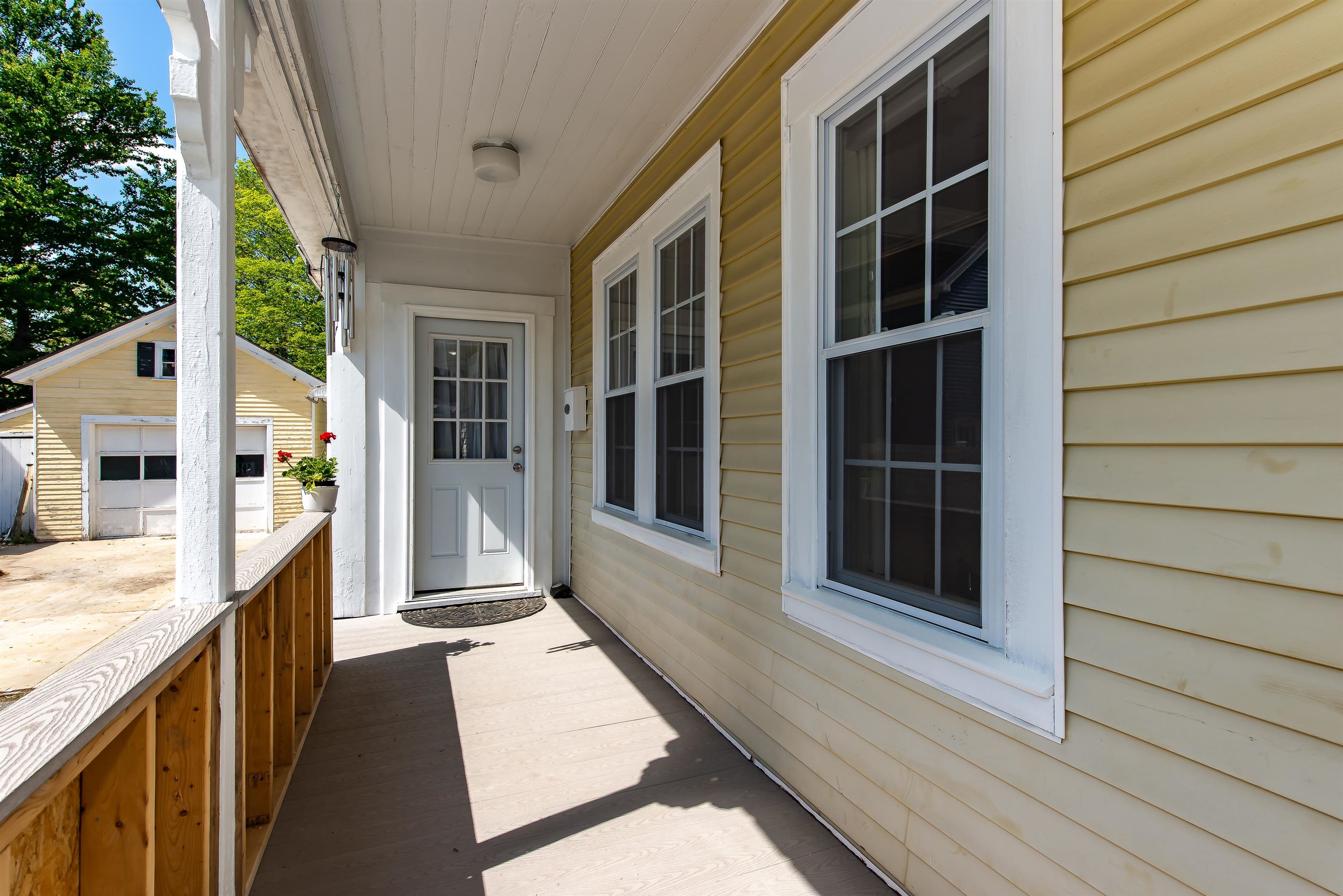6 Pleasant Street Rochester, NH 03867 - Photo 2 of 37