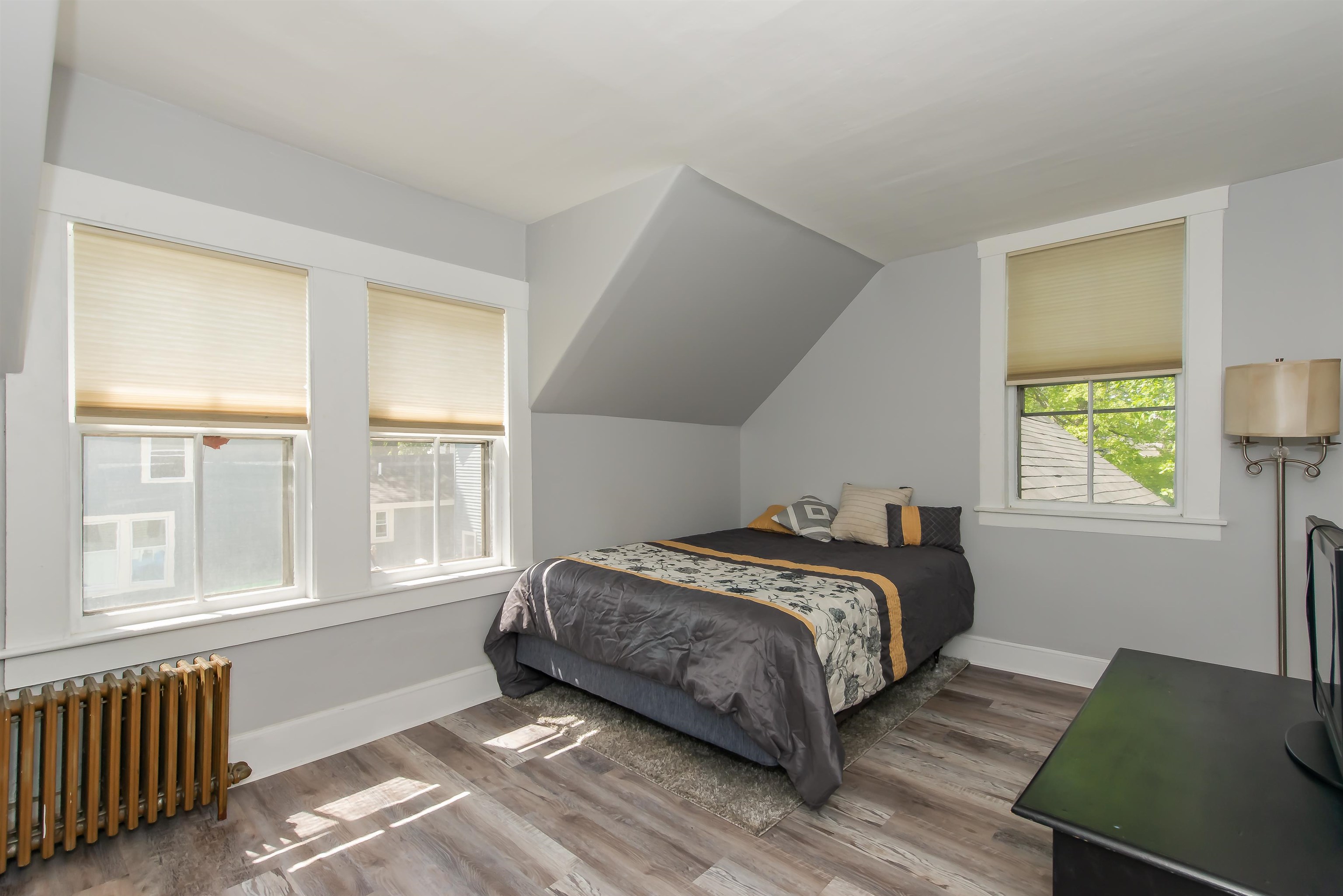6 Pleasant Street Rochester, NH 03867 - Photo 25 of 37