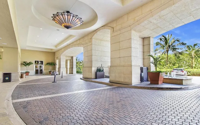 $11,000 | 3800 North Ocean Drive, Unit 650, Singer Island, FL 33404