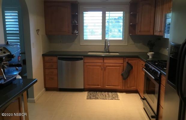 1012 East Walnut Avenue Lompoc, CA 93436 - Photo 6 of 11 IMG-1732