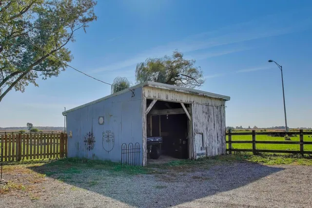 $580,000 | 17128 Lukens Road, Sycamore, IL 60178