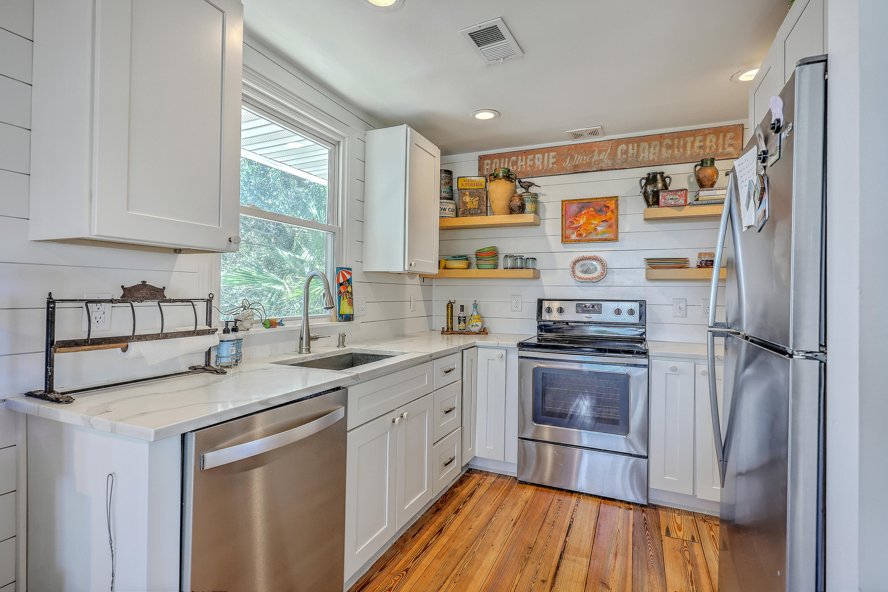 918 West Oceanview Road Charleston, SC 29412 - Photo 19 of 44 kitchen
