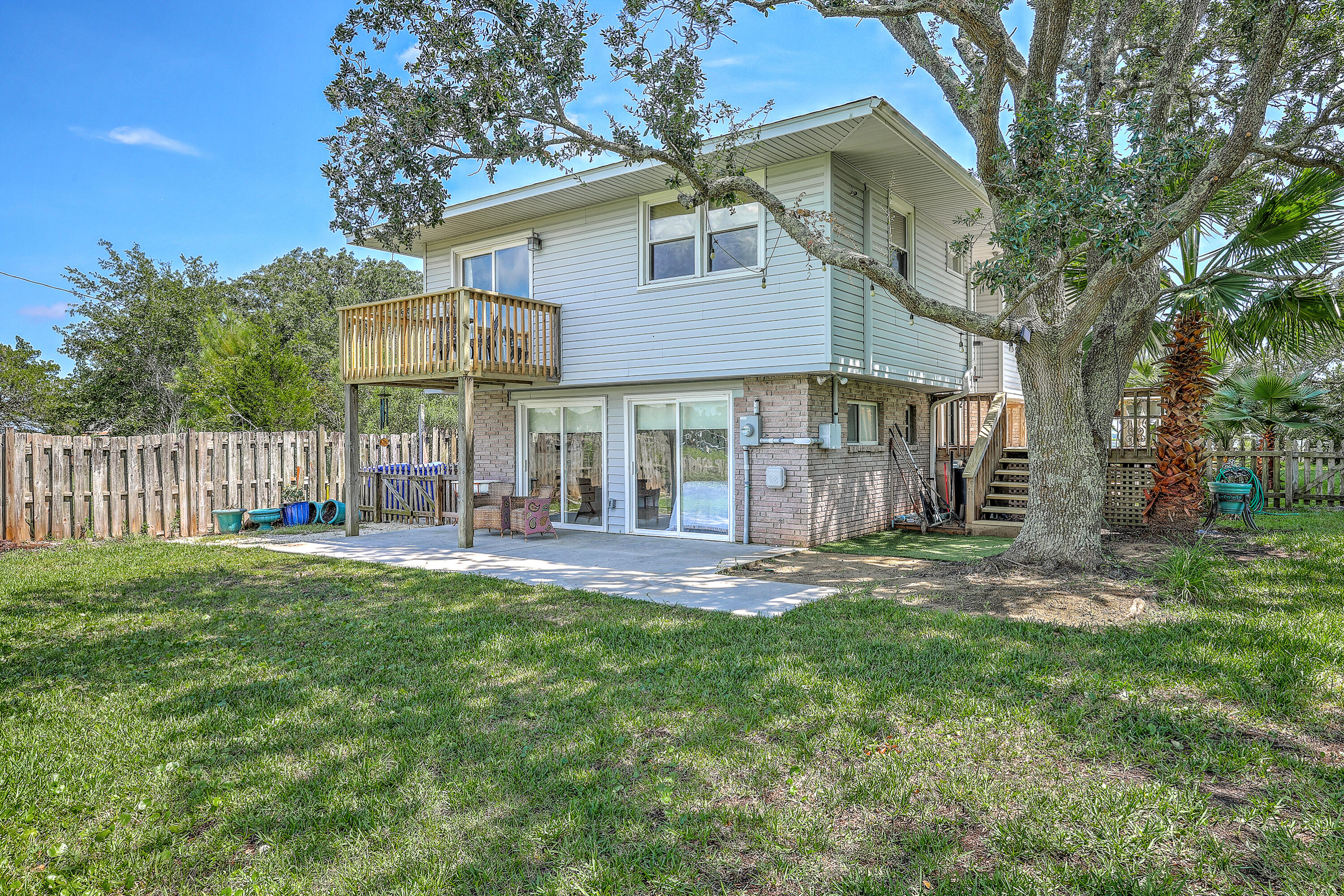 918 West Oceanview Road Charleston, SC 29412 - Photo 25 of 44 rear right