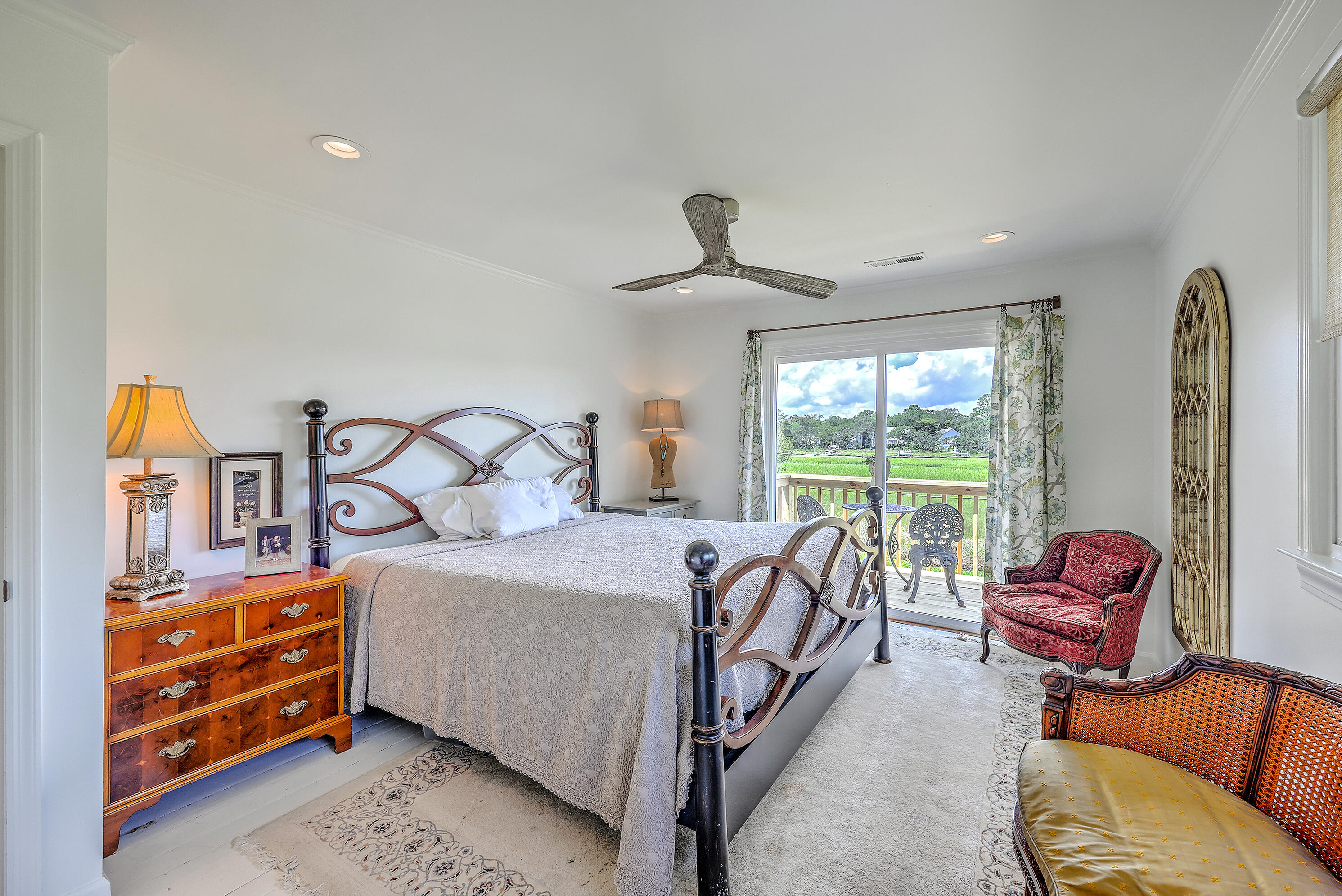 918 West Oceanview Road Charleston, SC 29412 - Photo 34 of 44 downstairs bed