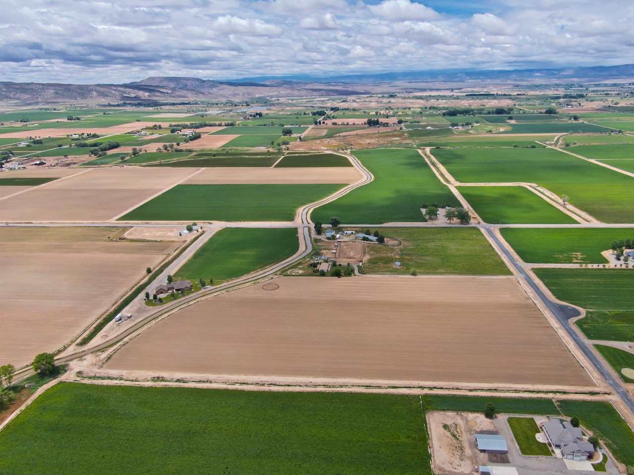 1317 Saddle Ridge Road Loma, CO 81524 - Photo 28 of 32 a view of a tennis court