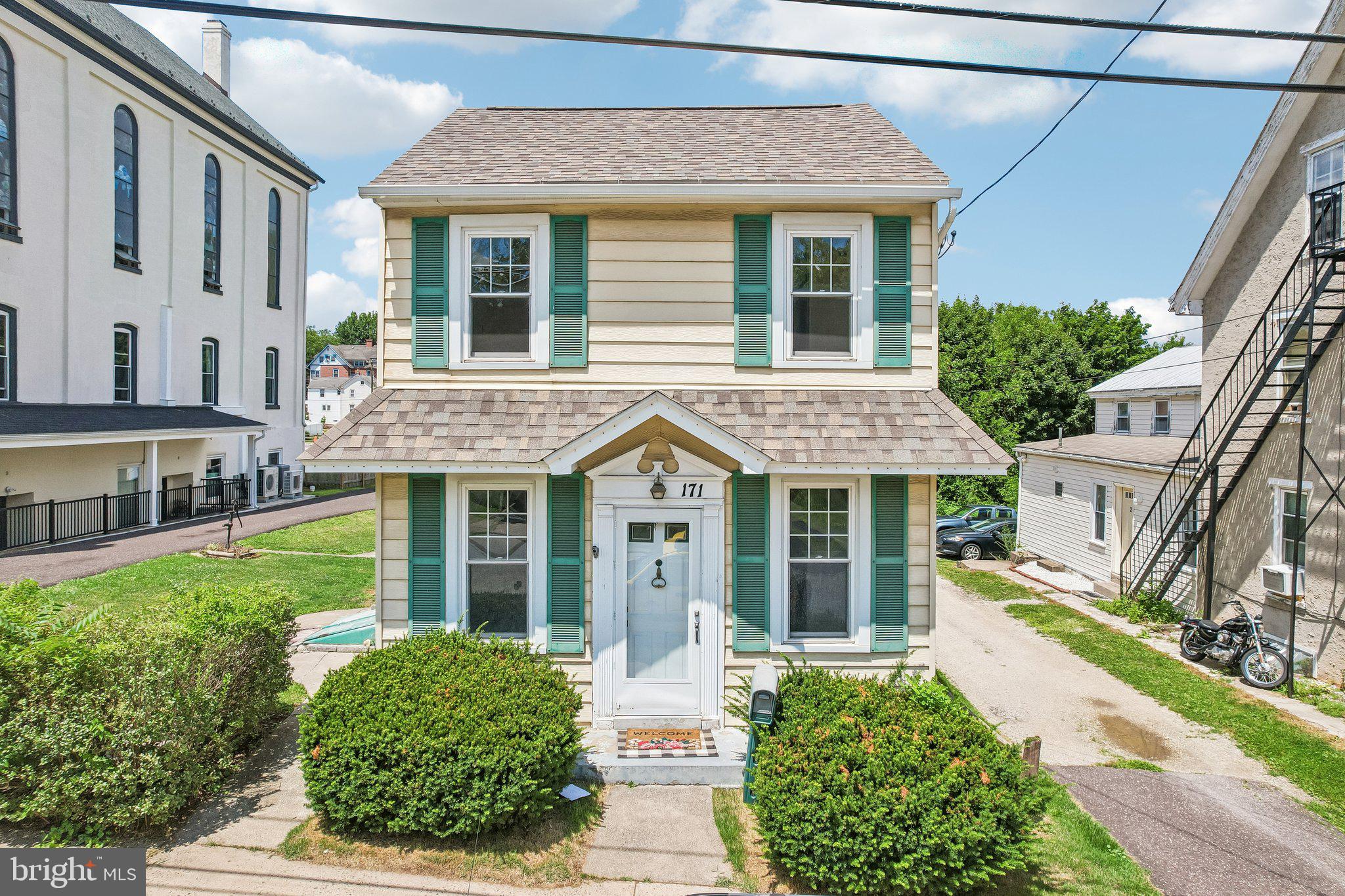 171 Chestnut Street Spring City, PA 19475 - Photo 41 of 51 Charming two-story home with greenery.