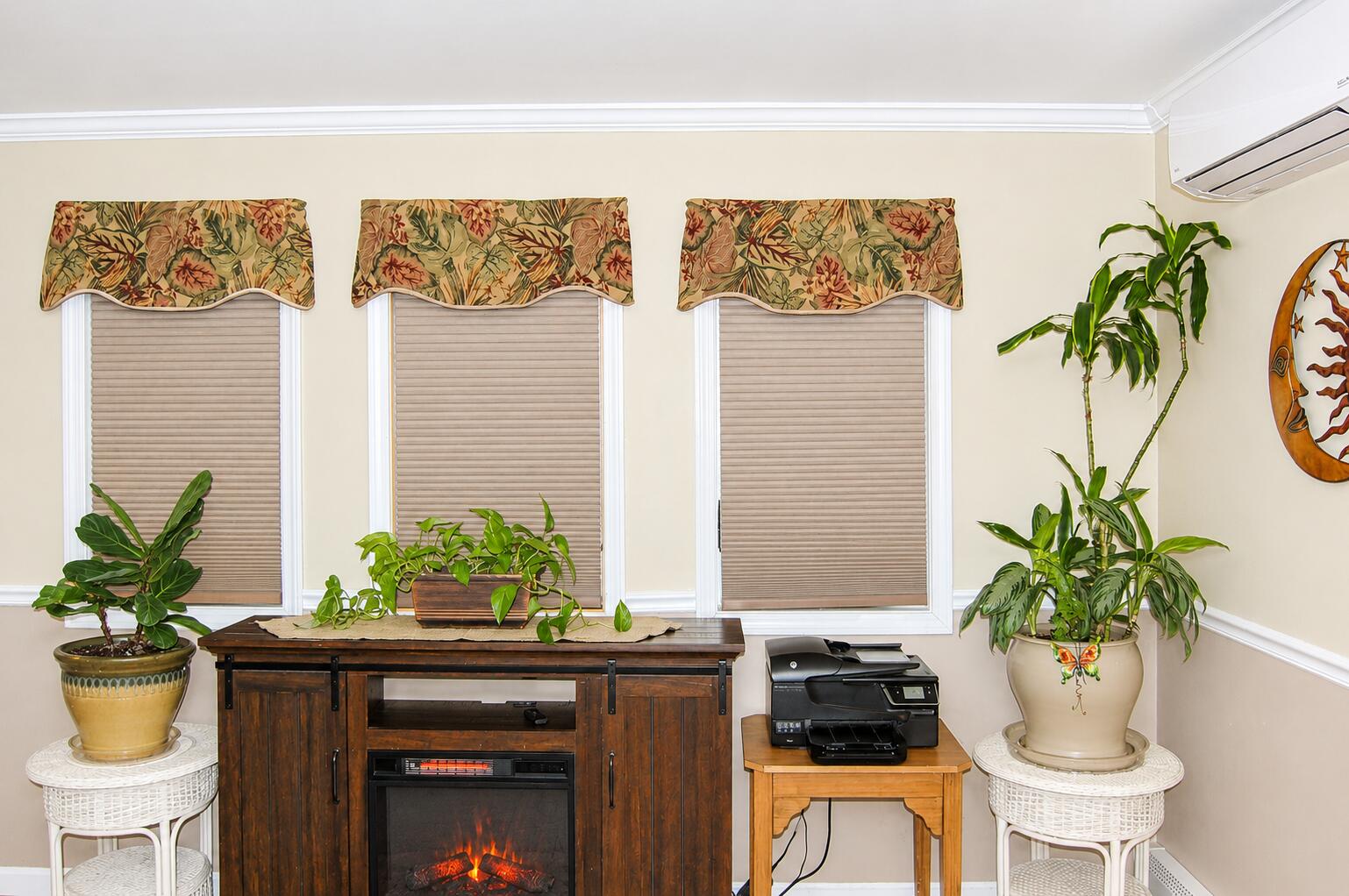 48 Kingsley Farm Road Gouldsboro, ME 04607 - Photo 24 of 77 Window blinds by fireplace