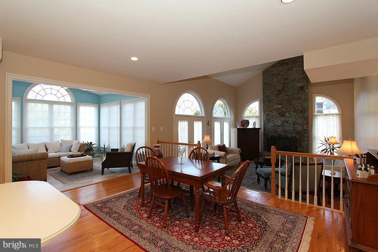 12208 Falls Road Potomac, MD 20854 - Photo 11 of 30 Family Room