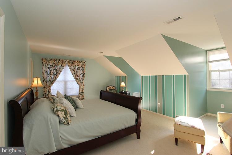12208 Falls Road Potomac, MD 20854 - Photo 14 of 30 Bedroom