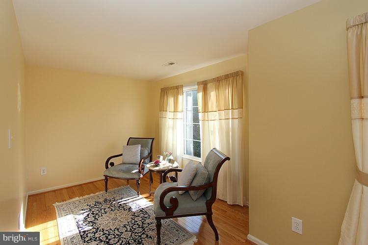 12208 Falls Road Potomac, MD 20854 - Photo 20 of 30 Bedroom (Master)