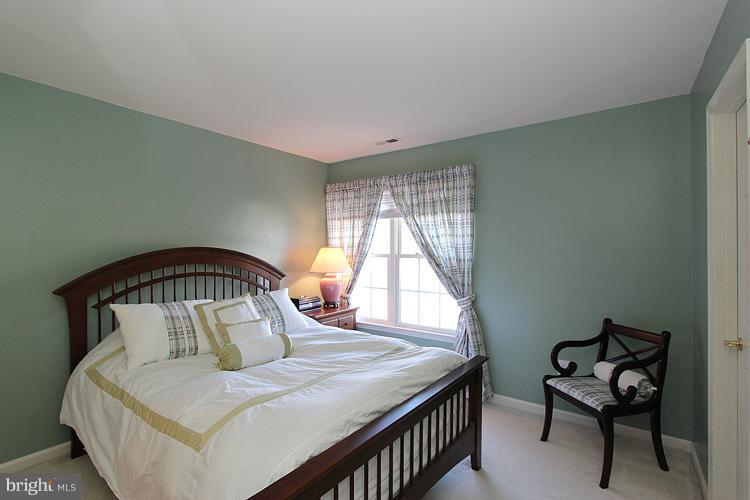 12208 Falls Road Potomac, MD 20854 - Photo 5 of 30 Bedroom