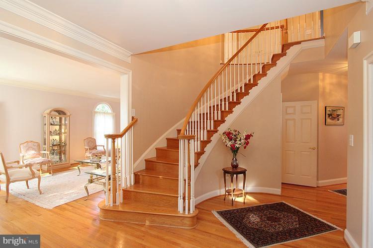 12208 Falls Road Potomac, MD 20854 - Photo 6 of 30 Interior (General)