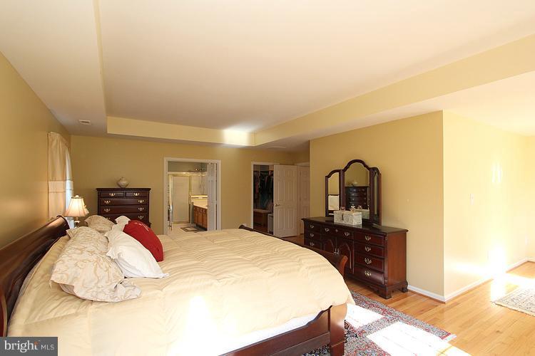 12208 Falls Road Potomac, MD 20854 - Photo 9 of 30 Bedroom (Master)